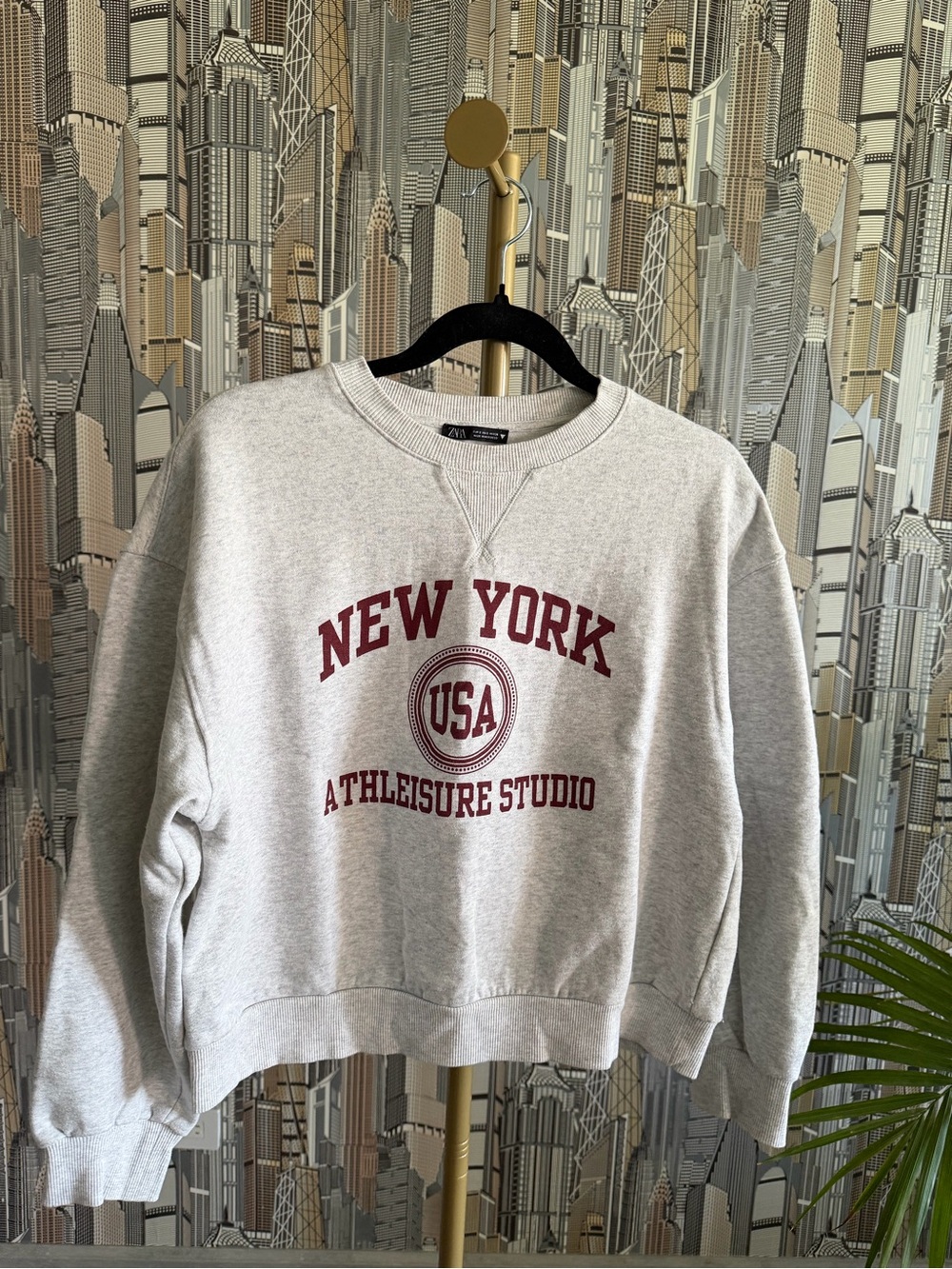 ZARA Light Gray Crewneck Sweatshirt and Joggers with Maroon 'New York USA' Print